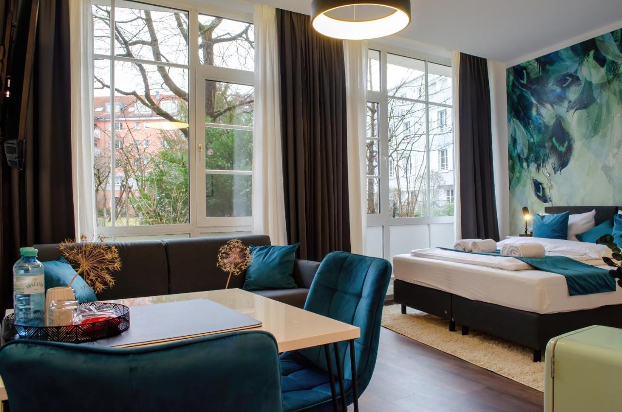 Homely Stay Studio 9 - Stylish & Convenient Self-Check-In Studio In Munich — Photos 1
